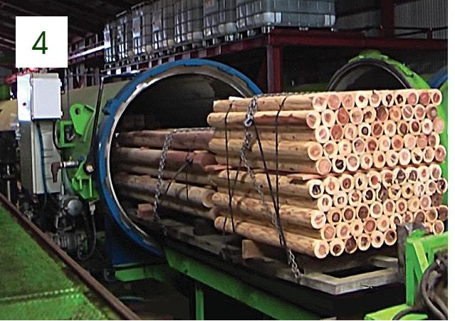 (4)タンクに圧縮加工処理材を搬入